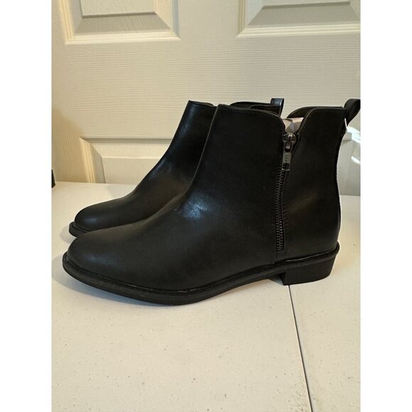 Universal Thread Women’s Brenna faux leather ankle boots size 9.5 NWT - Picture 3 of 7